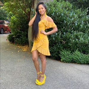 HELLO MOLLY .Lavish dream dress mustard